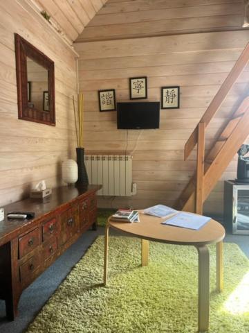 Gite Et Chambre D'Hote Gussignies Екстер'єр фото